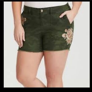 Torrid camo twill shorts